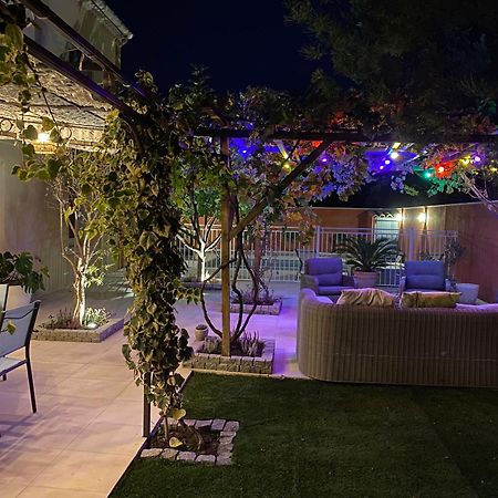 Appartamento La Cigaliere De L Isle LʼIsle-sur-la-Sorgue Esterno foto
